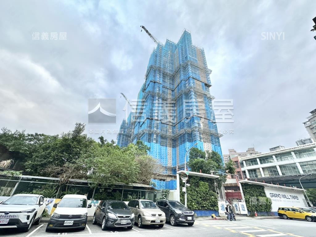 麟光站宏築信義大器店面房屋室內格局與周邊環境