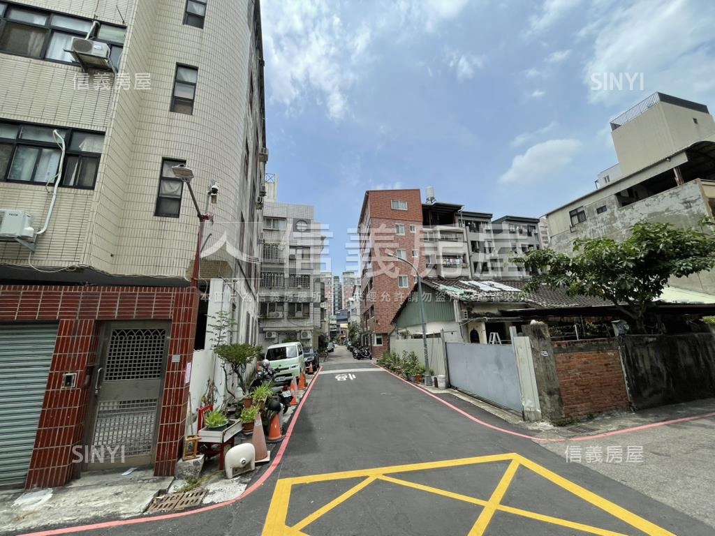 北區朝南大面寬透天房屋室內格局與周邊環境