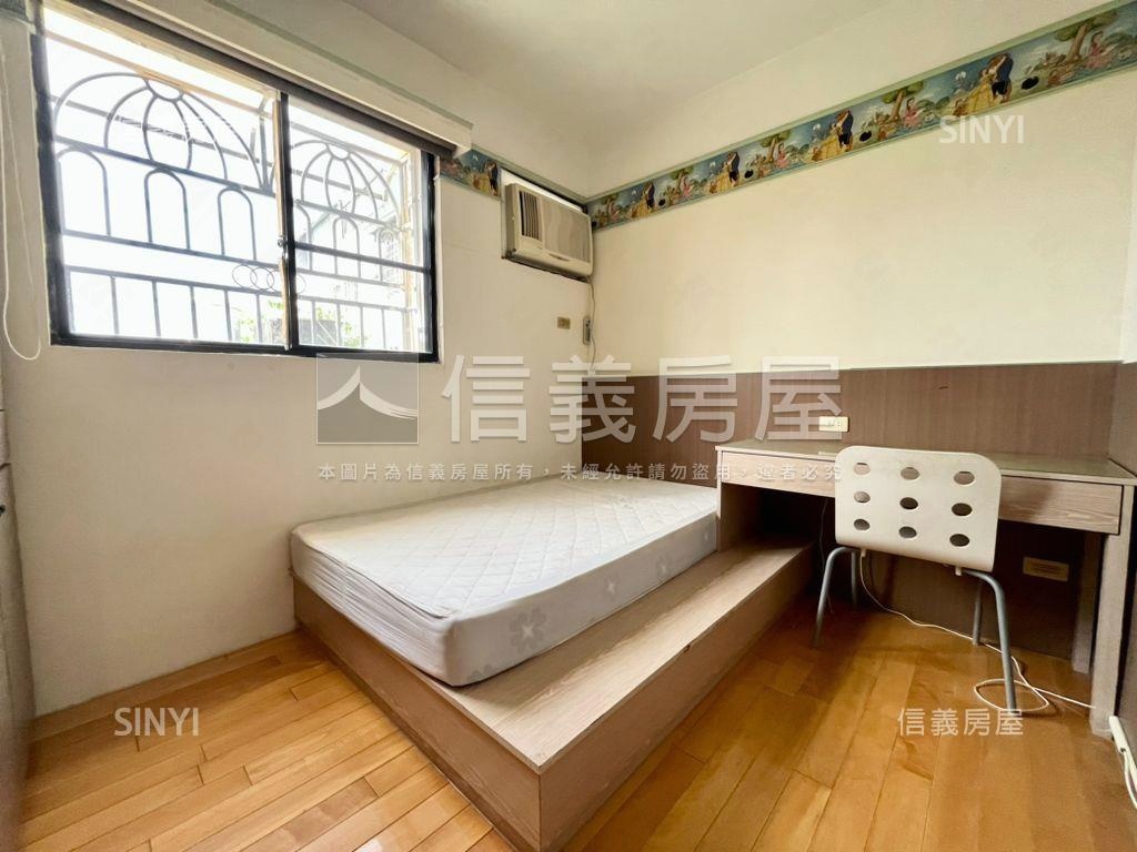 松竹街ＲＣ車庫透天房屋室內格局與周邊環境