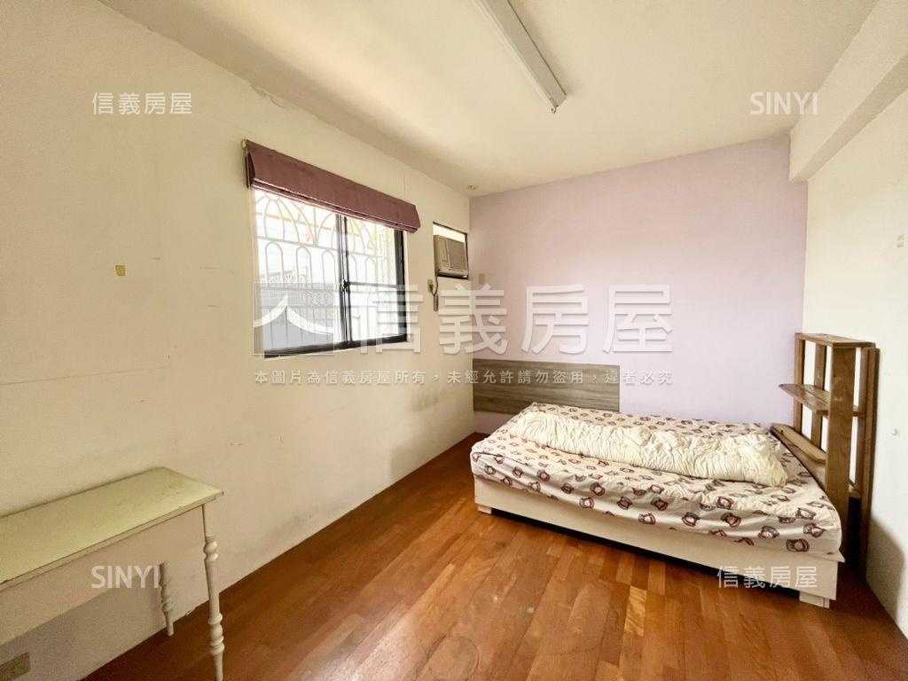 松竹街ＲＣ車庫透天房屋室內格局與周邊環境