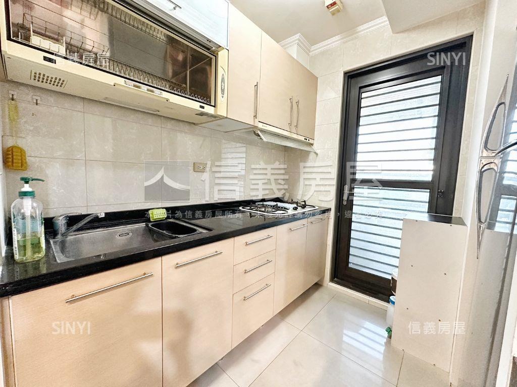 鳳揚２房１室優質採光美宅房屋室內格局與周邊環境