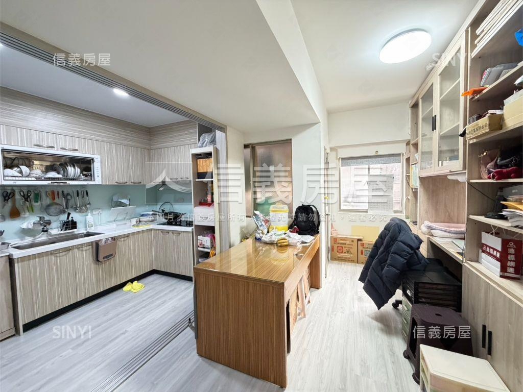 近大有梯田美三房車位房屋室內格局與周邊環境