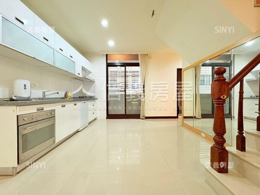 ［善化］市中心雙車墅房屋室內格局與周邊環境