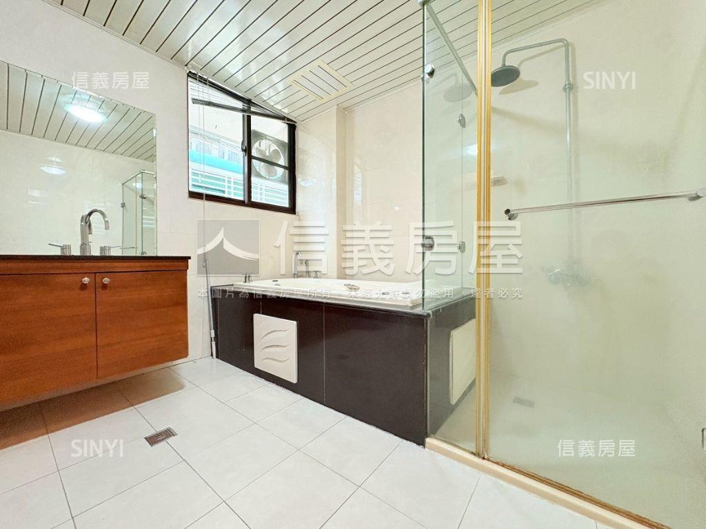 ［善化］市中心雙車墅房屋室內格局與周邊環境