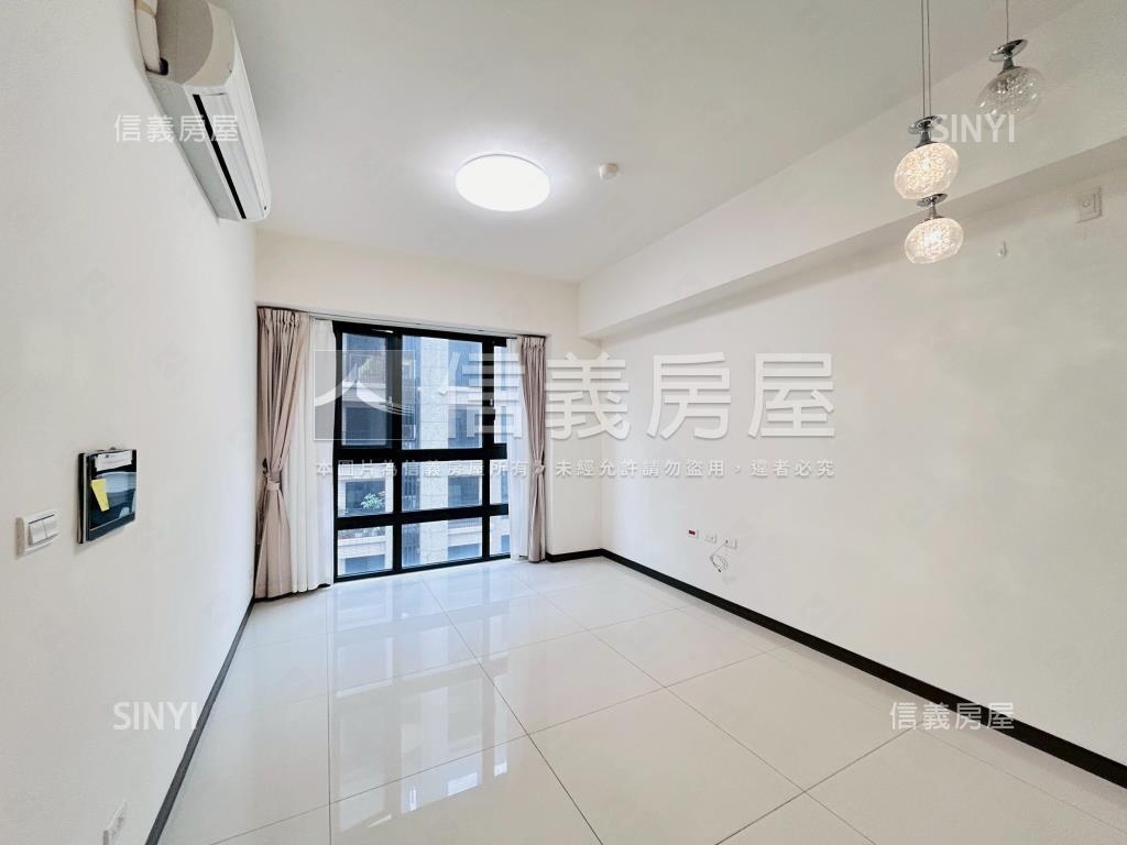 經國逸品Ａ區兩房平面車位房屋室內格局與周邊環境