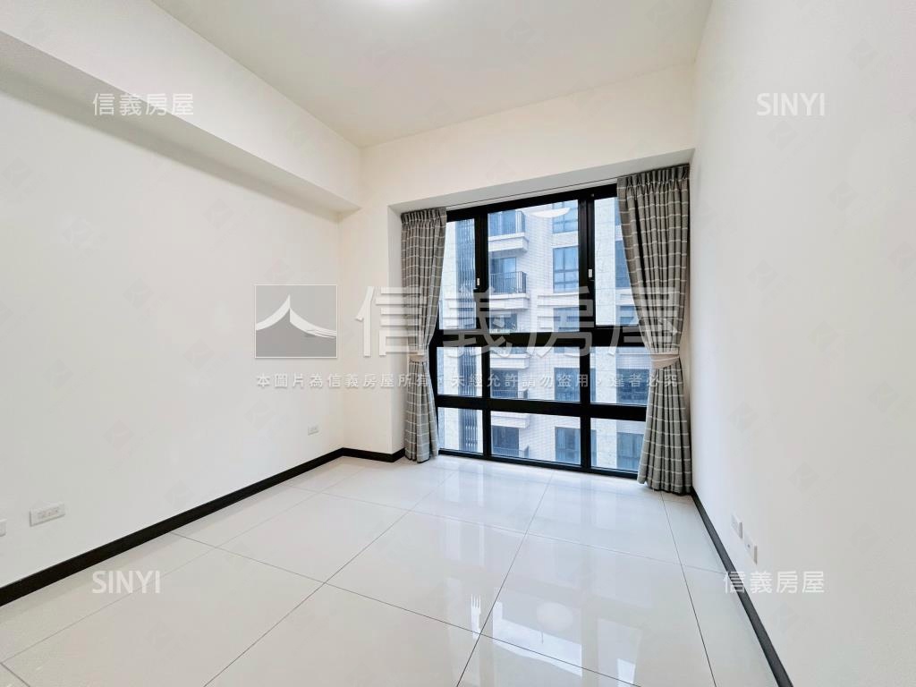 經國逸品Ａ區兩房平面車位房屋室內格局與周邊環境