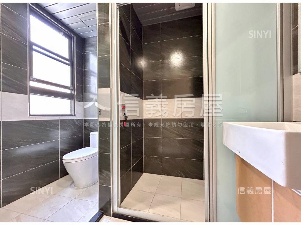 苓雅核心正路電梯御居房屋室內格局與周邊環境