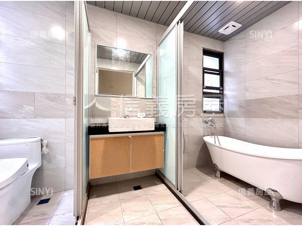 苓雅核心正路電梯御居房屋室內格局與周邊環境