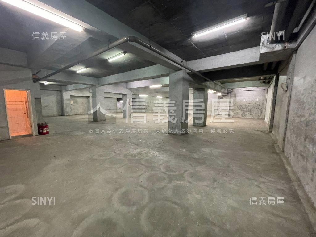 約３１０坪正路獨立店面房屋室內格局與周邊環境