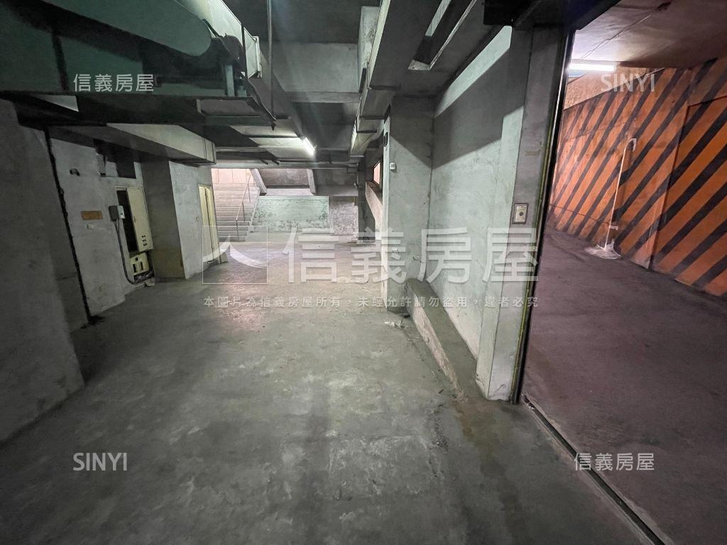 約３１０坪正路獨立店面房屋室內格局與周邊環境