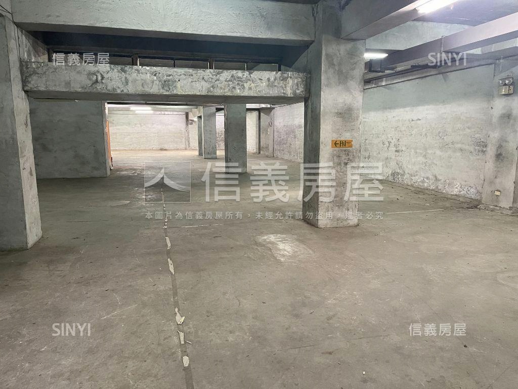 約３１０坪正路獨立店面房屋室內格局與周邊環境