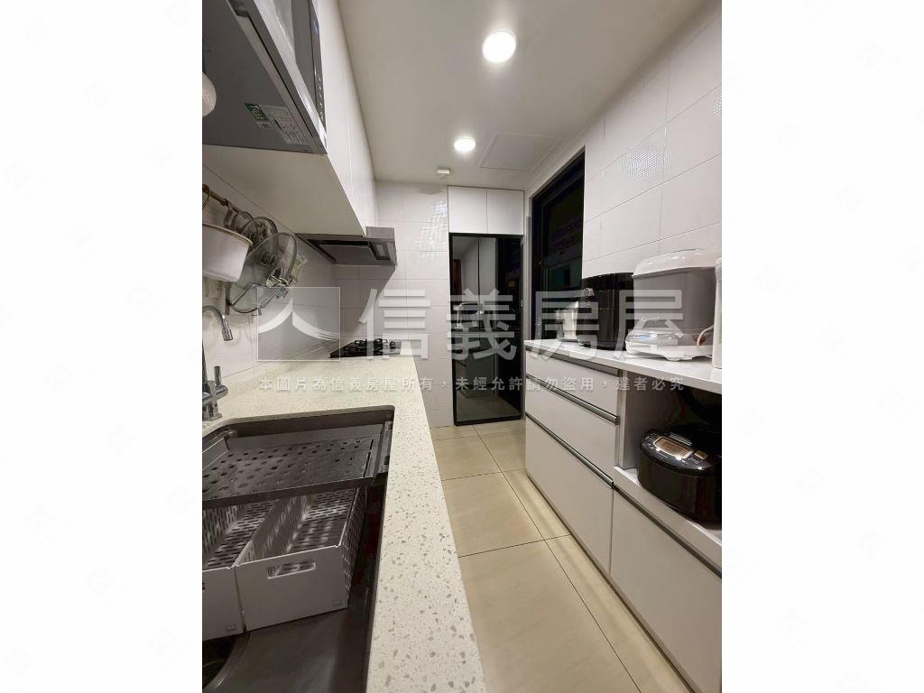 稀有北歐風環球市房屋室內格局與周邊環境