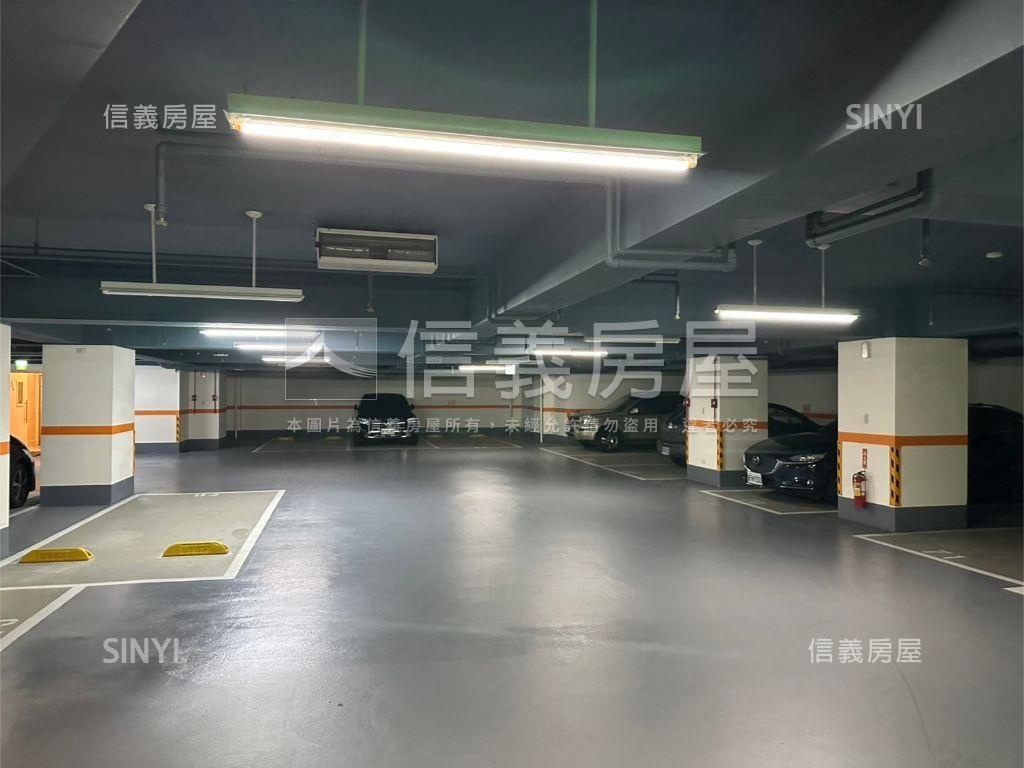 稀有和暘信邑附１個車位房屋室內格局與周邊環境