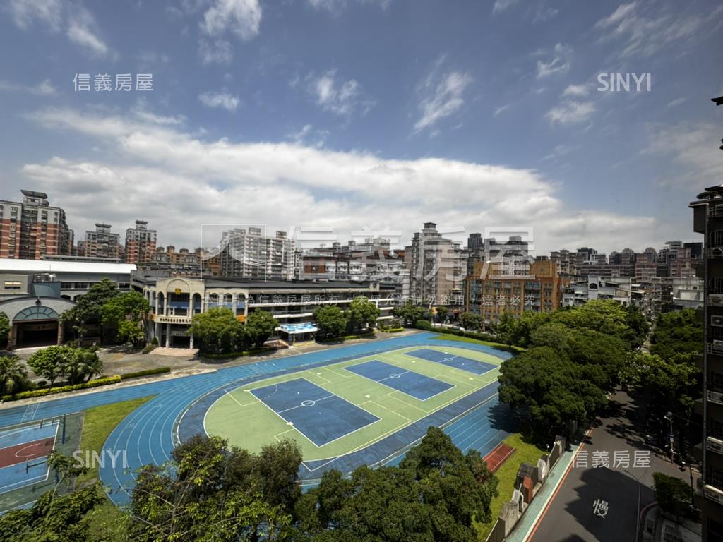 微風向陽四季三房車位房屋室內格局與周邊環境