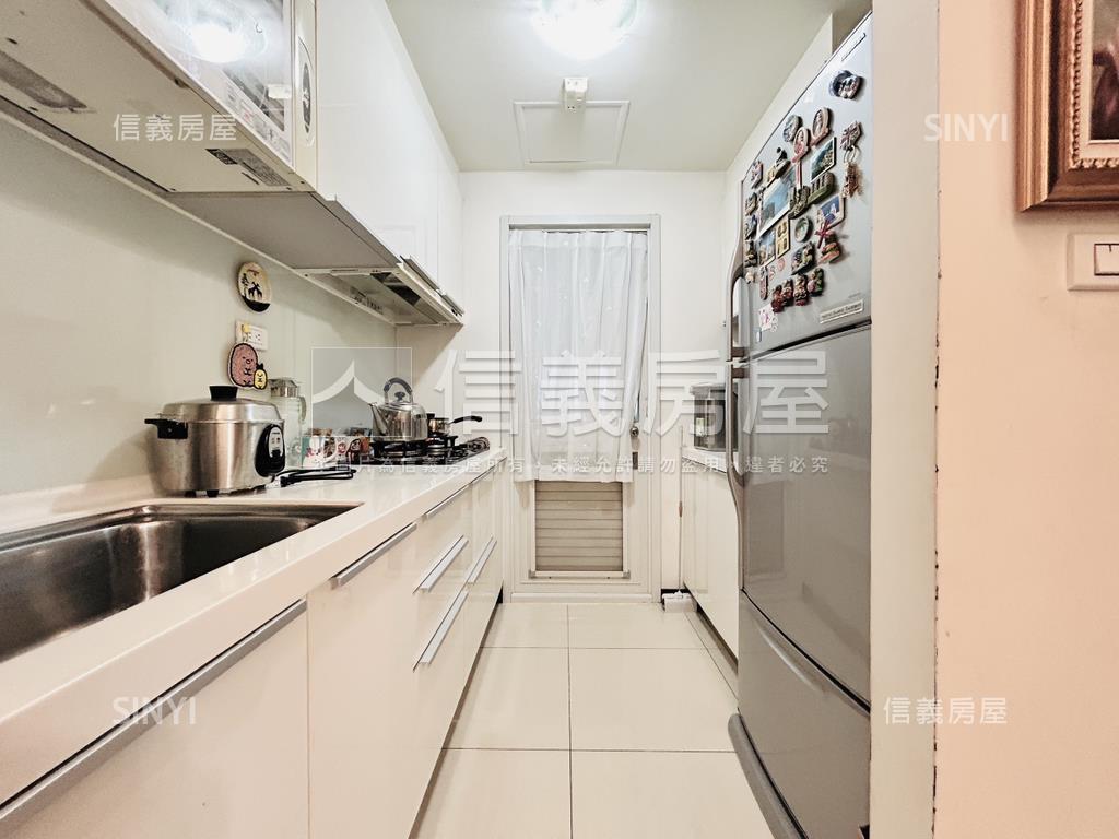 麥迪奇稀有雙陽台大２房房屋室內格局與周邊環境