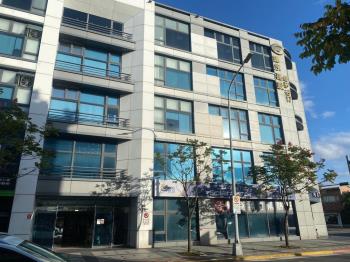 ●內湖稀有三角窗店辦