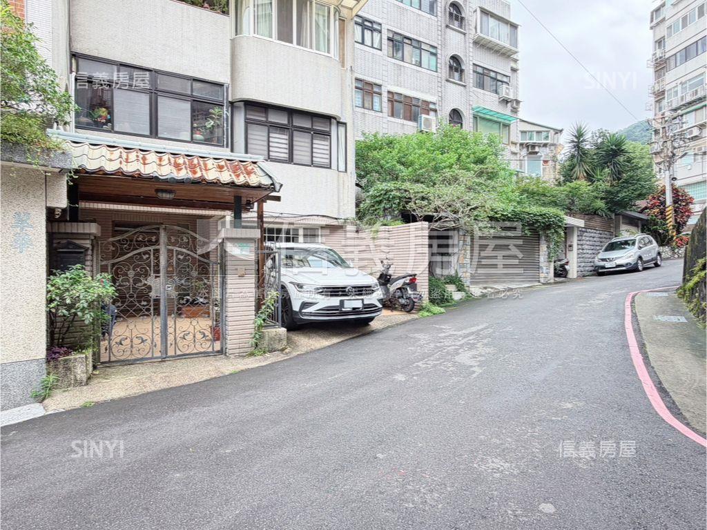 天母●庭院一樓有車位房屋室內格局與周邊環境