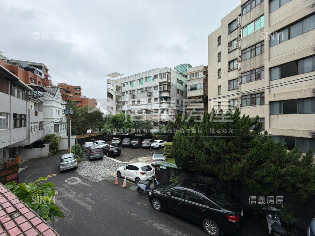 天母●庭院一樓有車位房屋室內格局與周邊環境