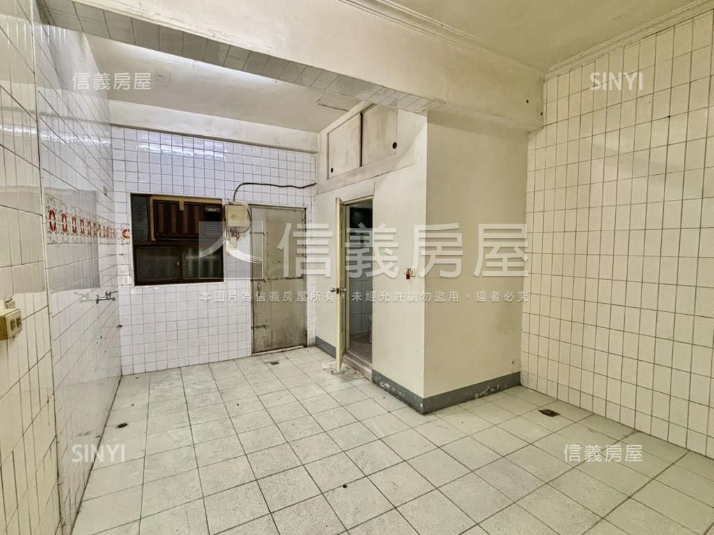 六合商圈活巷邊間透天房屋室內格局與周邊環境