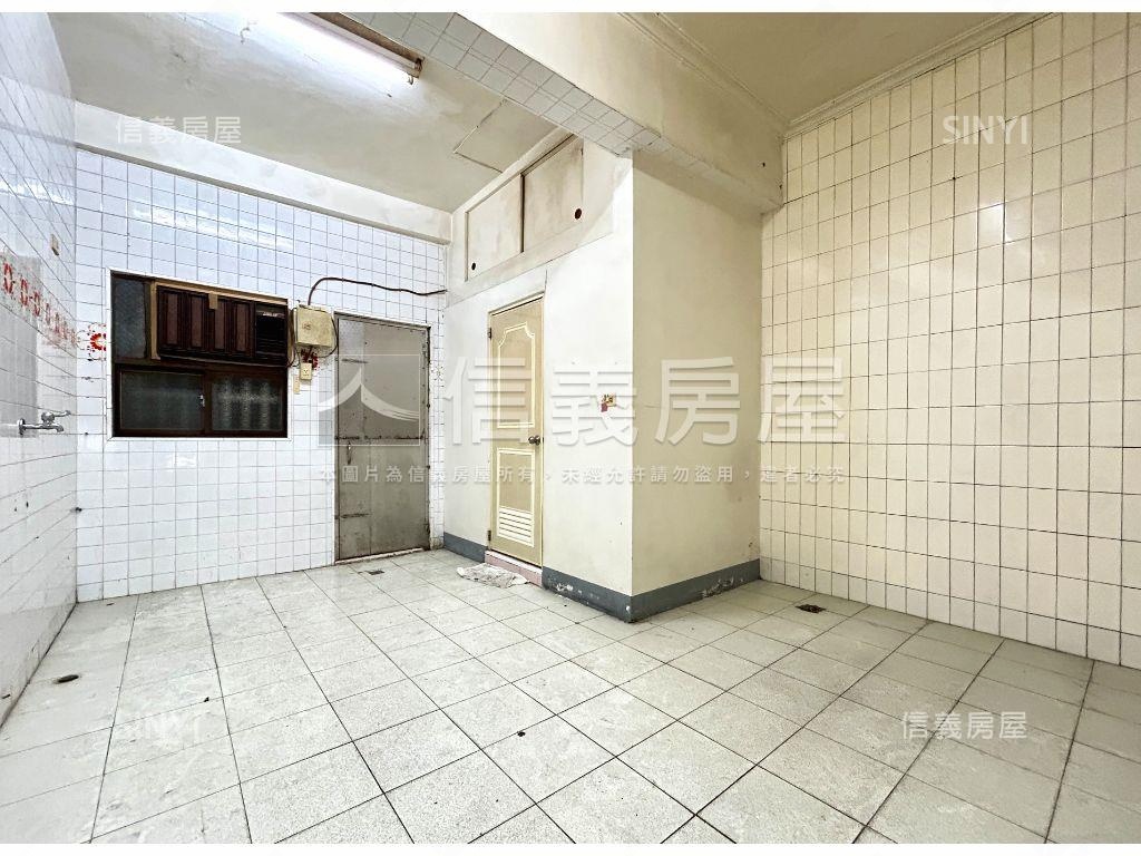 六合商圈活巷邊間透天房屋室內格局與周邊環境