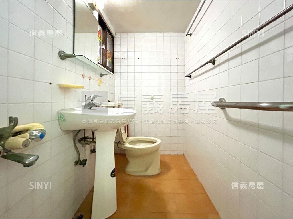 六合商圈活巷邊間透天房屋室內格局與周邊環境