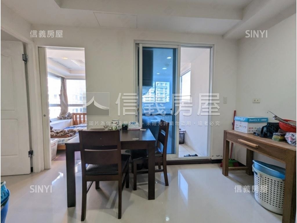 台北灣一期低總價高樓２房房屋室內格局與周邊環境