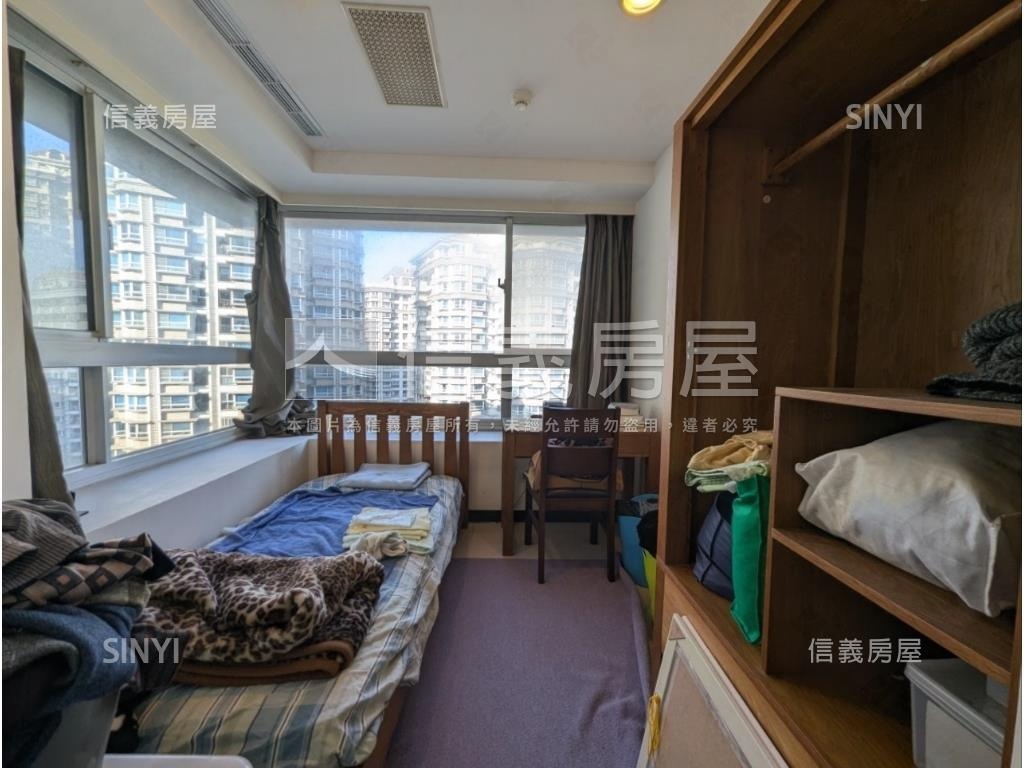 台北灣一期低總價高樓２房房屋室內格局與周邊環境