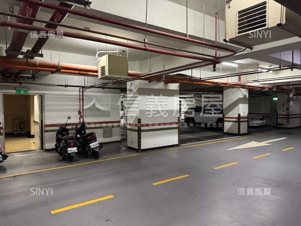 皇城帝寶３房平車採光好房屋室內格局與周邊環境
