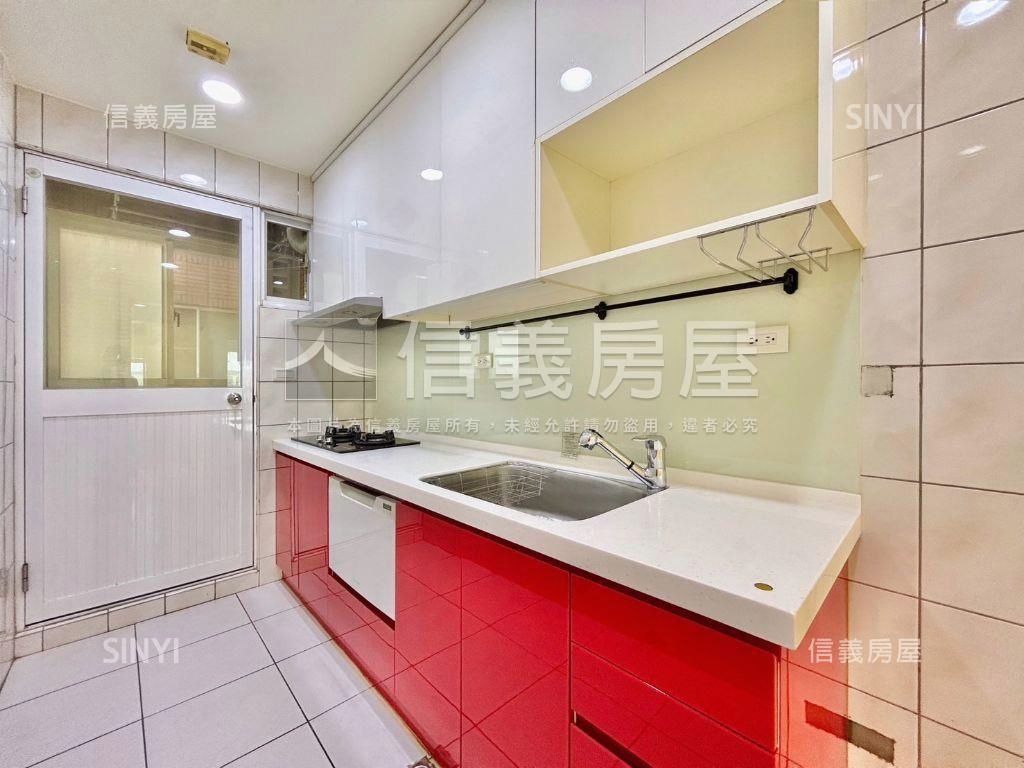 望山望城‧牛頓大三房房屋室內格局與周邊環境