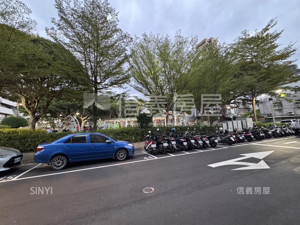 華聲公園捷運２房珠寶盒房屋室內格局與周邊環境