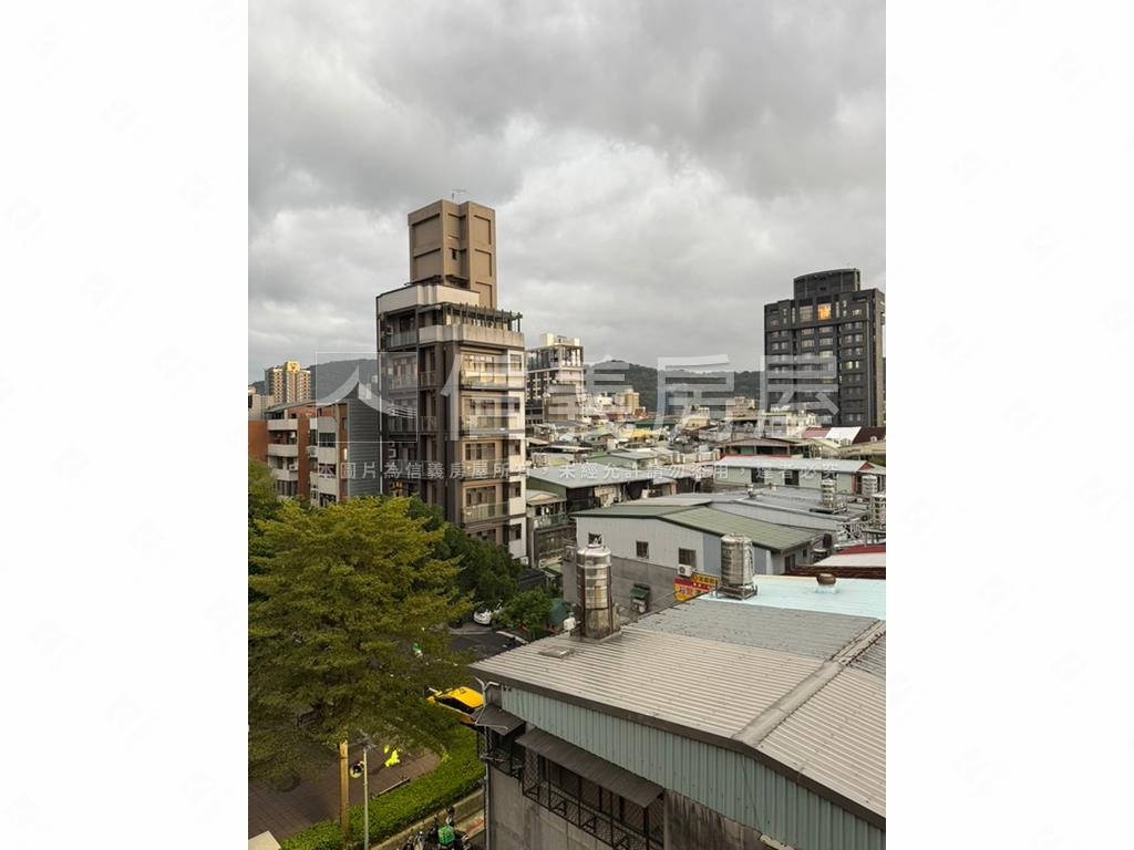 華聲公園捷運２房珠寶盒房屋室內格局與周邊環境