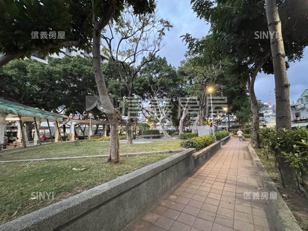 華聲公園捷運２房珠寶盒房屋室內格局與周邊環境