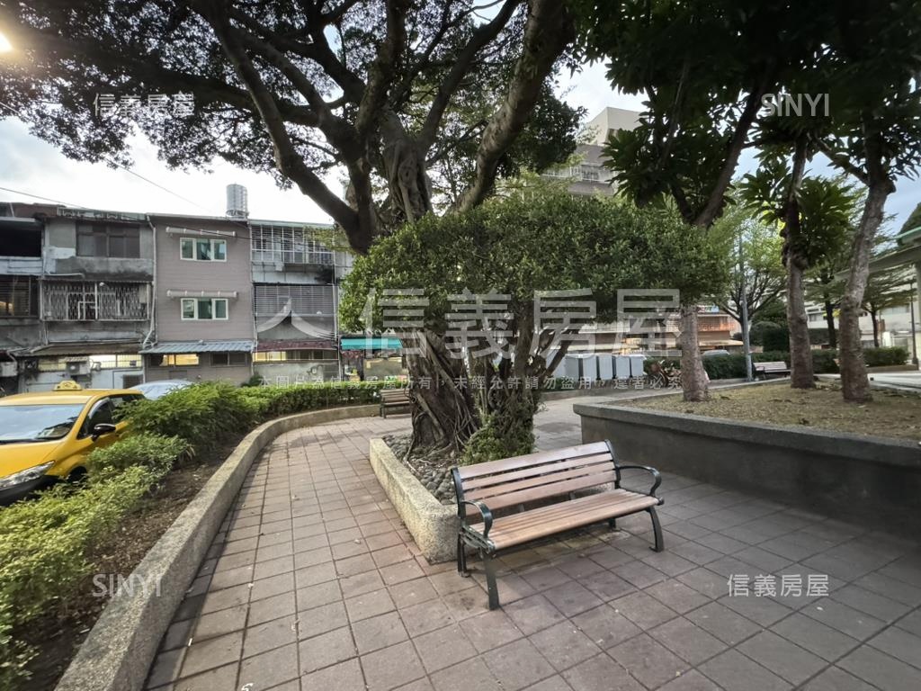 華聲公園捷運２房珠寶盒房屋室內格局與周邊環境