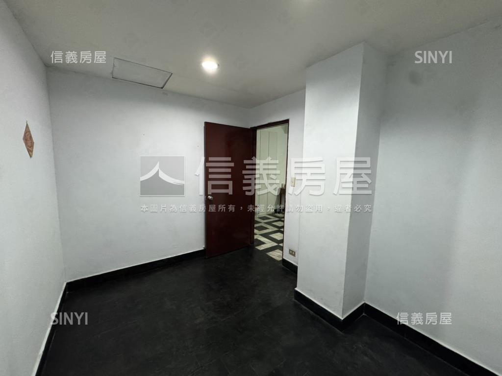 華聲公園捷運２房珠寶盒房屋室內格局與周邊環境