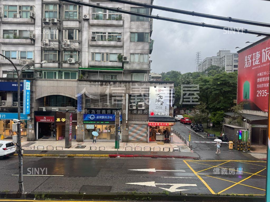 萬芳商圈１樓金店面房屋室內格局與周邊環境