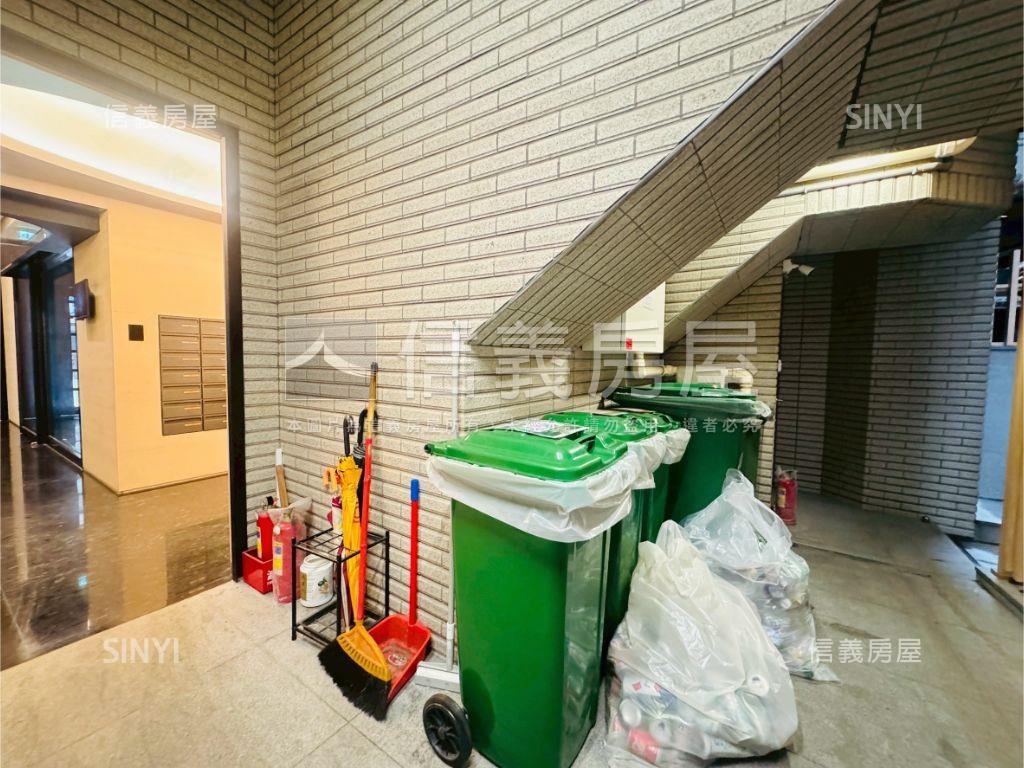 雙連捷運高樓採光美宅房屋室內格局與周邊環境
