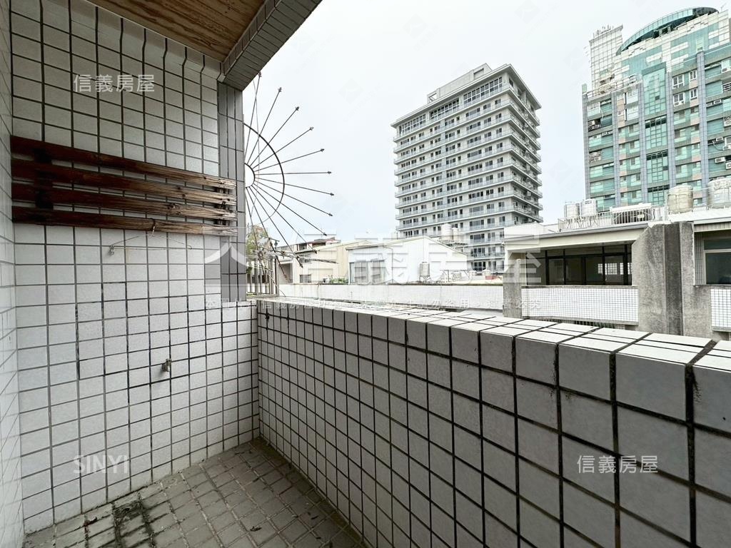 近新南國小郵局朝南美透天房屋室內格局與周邊環境