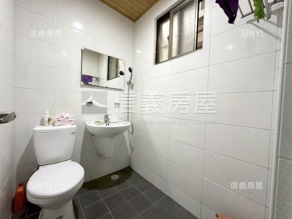 近新南國小郵局朝南美透天房屋室內格局與周邊環境