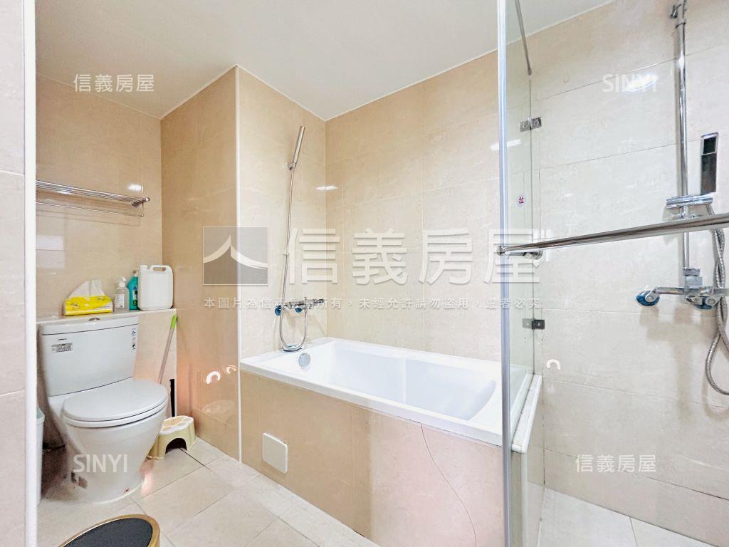新帝標－明亮面學校美屋房屋室內格局與周邊環境