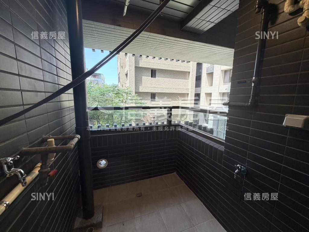 快樂王國首購輕鬆入住房屋室內格局與周邊環境