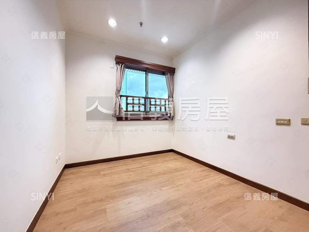 經典皇家景觀美四房平車房屋室內格局與周邊環境