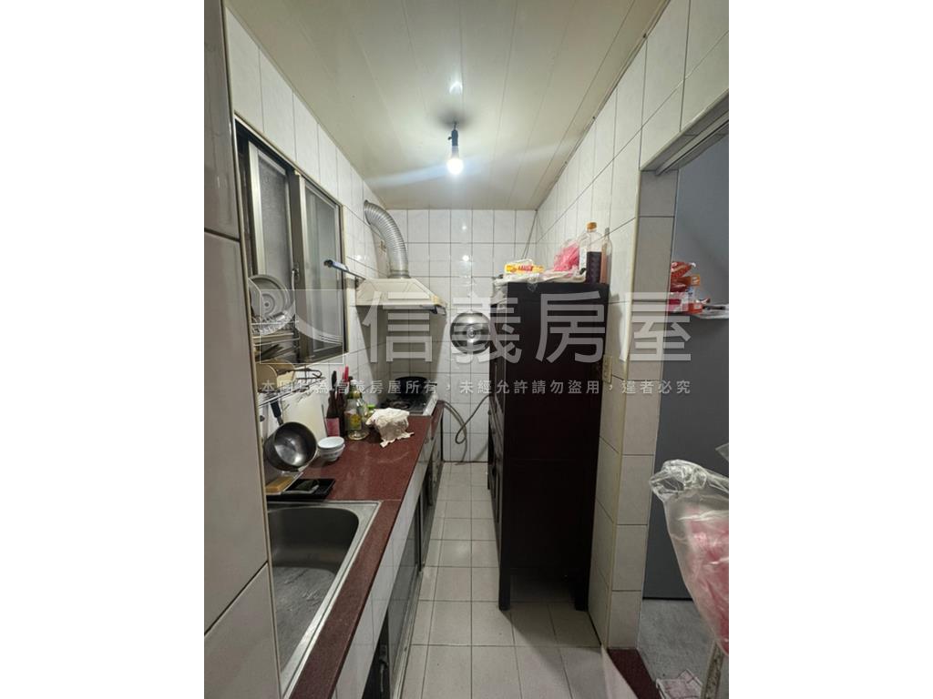新莊稀有義豐街透天房屋室內格局與周邊環境