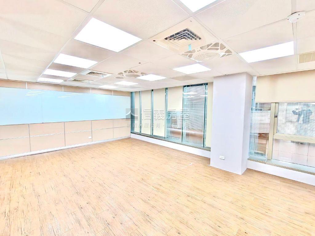 店長推薦玻璃帷幕辦公室棒房屋室內格局與周邊環境