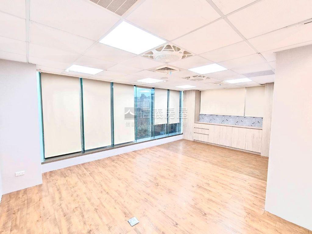 店長推薦玻璃帷幕辦公室棒房屋室內格局與周邊環境