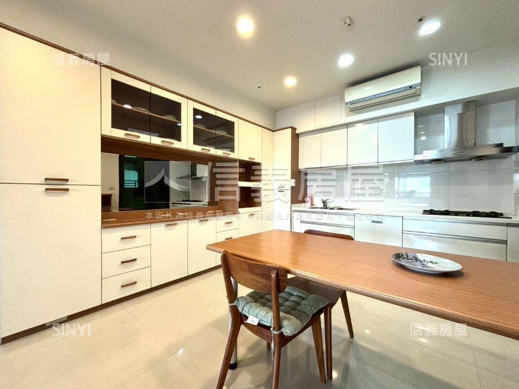 御鼎雙璽｜景觀三房平車房屋室內格局與周邊環境