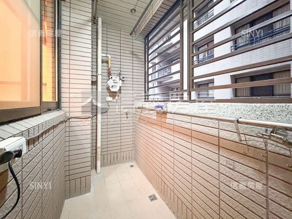 臻愛香榭大兩房平車位房屋室內格局與周邊環境