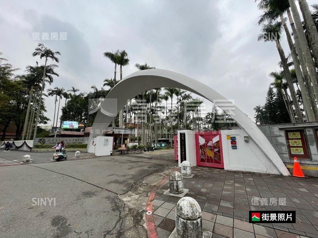 木新市場挑高人潮金店房屋室內格局與周邊環境