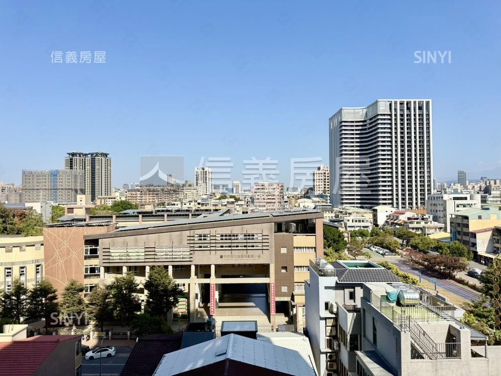 興富發上城視野三房屋況佳房屋室內格局與周邊環境