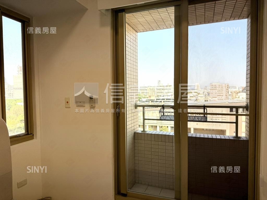 興富發上城視野三房屋況佳房屋室內格局與周邊環境