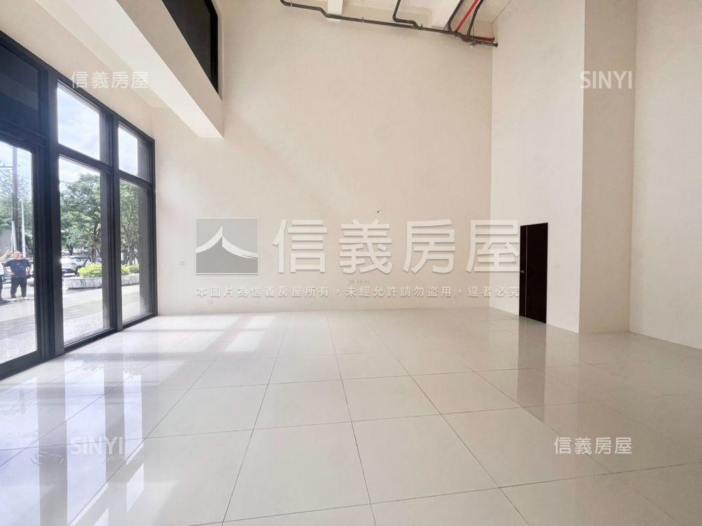 十甲市場旁全新大面寬店面房屋室內格局與周邊環境